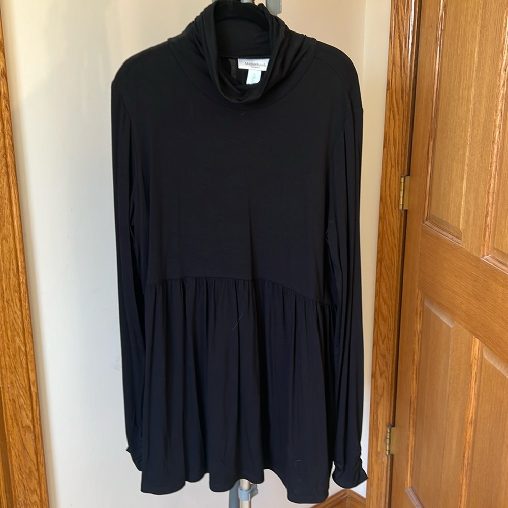 NWT- Motherhood maternity size XL, black cowl neck